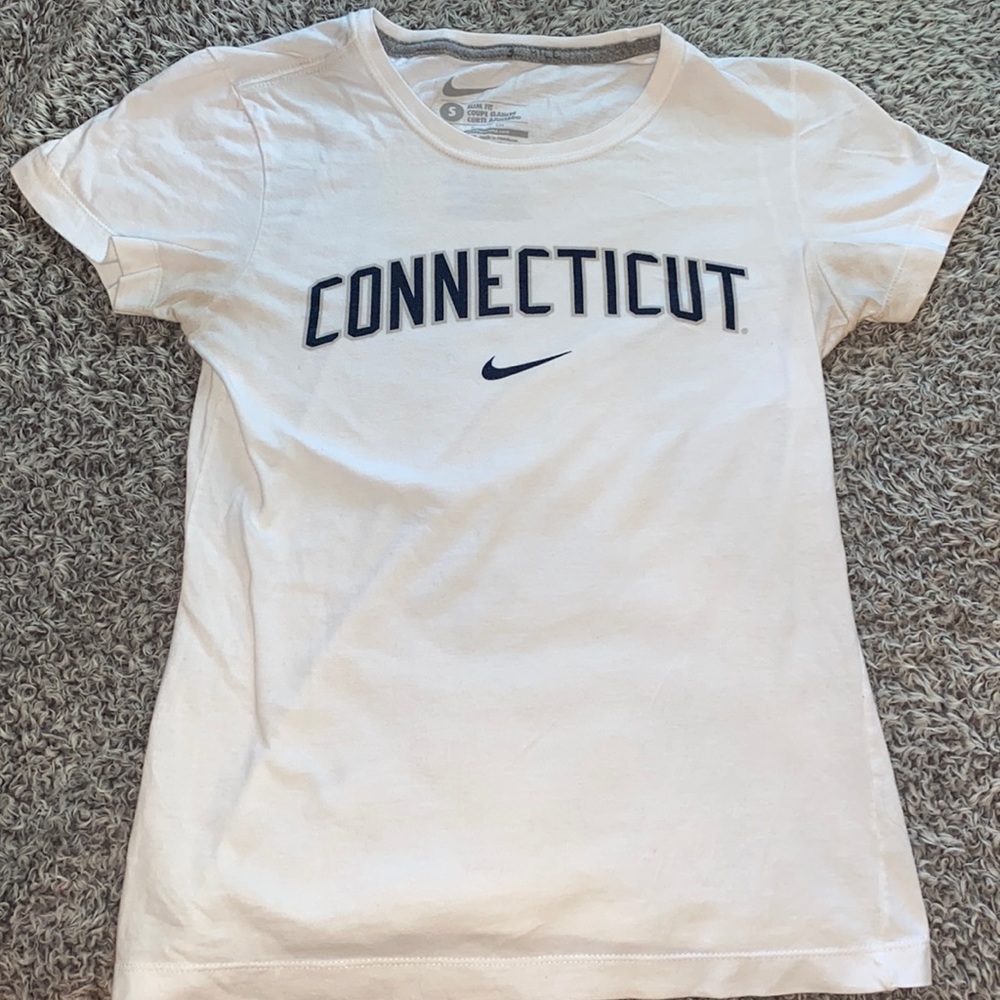 connecticut slim fit nike tee
